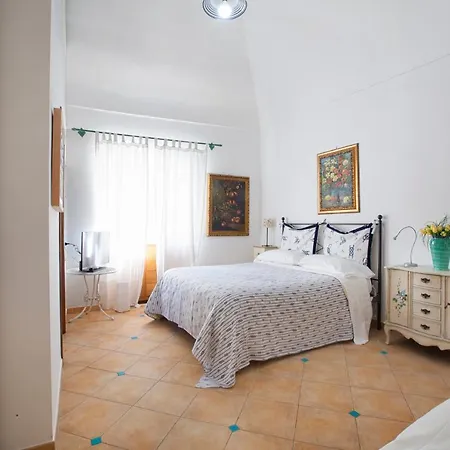 Holiday home Angolo Di Paradiso - De Vivo Realty