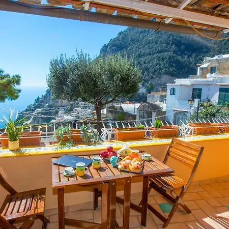 Holiday home Angolo Di Paradiso - De Vivo Realty