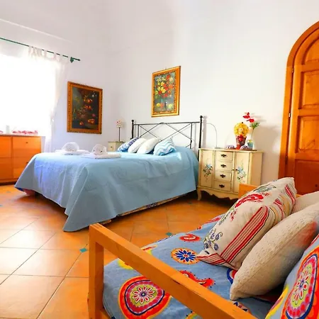 Holiday home Angolo Di Paradiso - De Vivo Realty